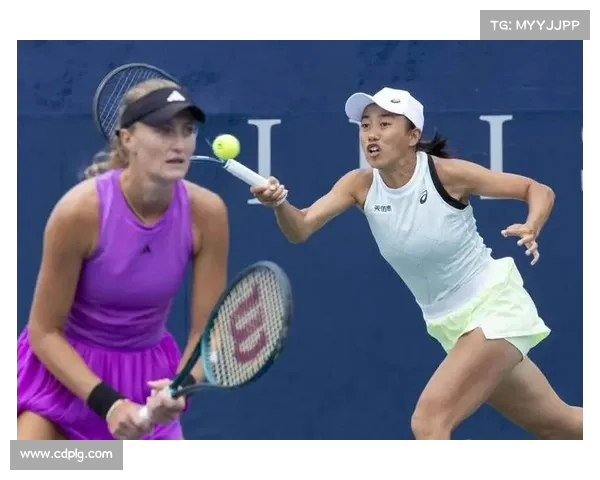 网球赛场激情四溢 精彩瞬间回顾与明星对决的完美呈现 网球赛场激情四溢 精彩瞬间回顾与明星对决的完美呈现