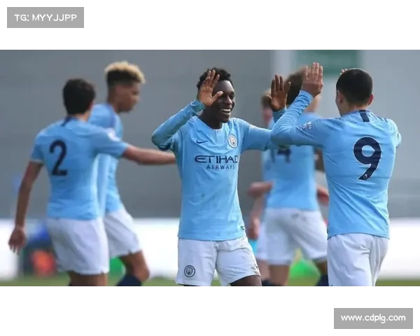 曼城三名青训小将入选一线队季前集训名单引发关注 曼城三名青训小将入选一线队季前集训名单引发关注